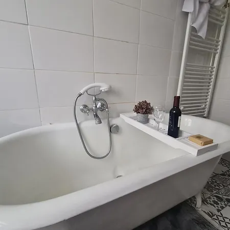 Spacious Luxury 2 Bed * Carcassonne