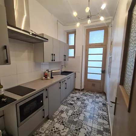 Spacious Luxury 2 Bed * Каркассонн