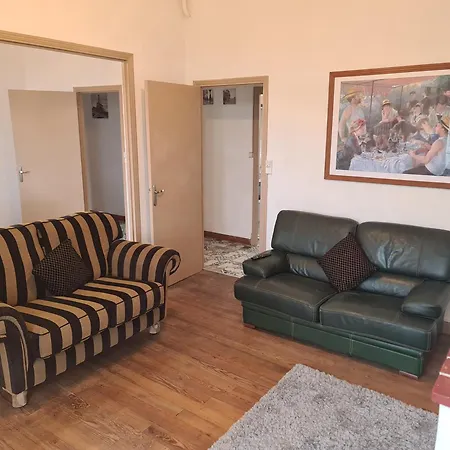 Spacious Luxury 2 Bed Carcassonne