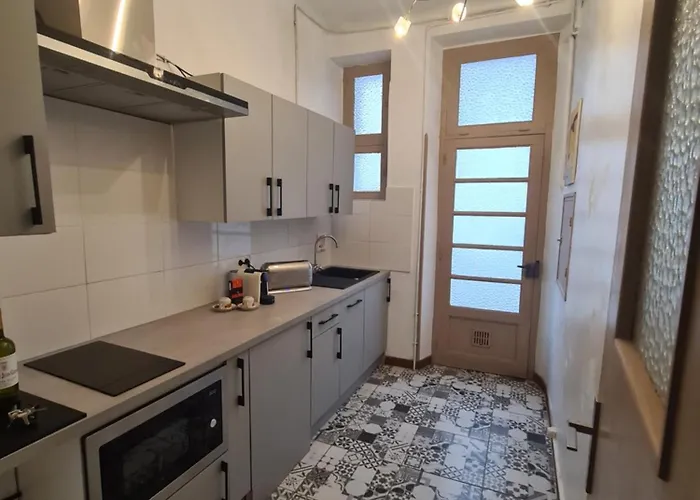 Spacious Luxury 2 Bed * Carcassonne